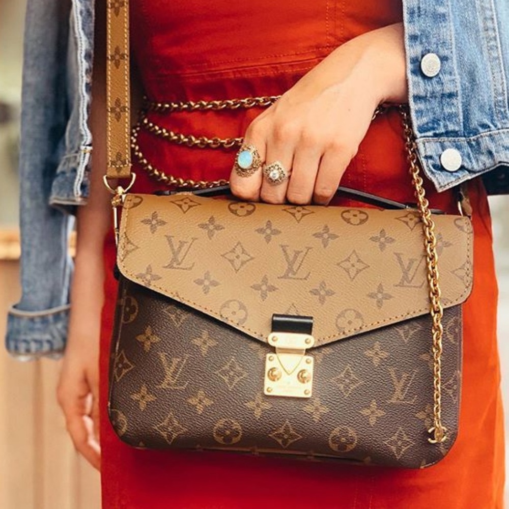 💋Louis Vuitton Pochette Métis Reverse - Picture 1 of 16